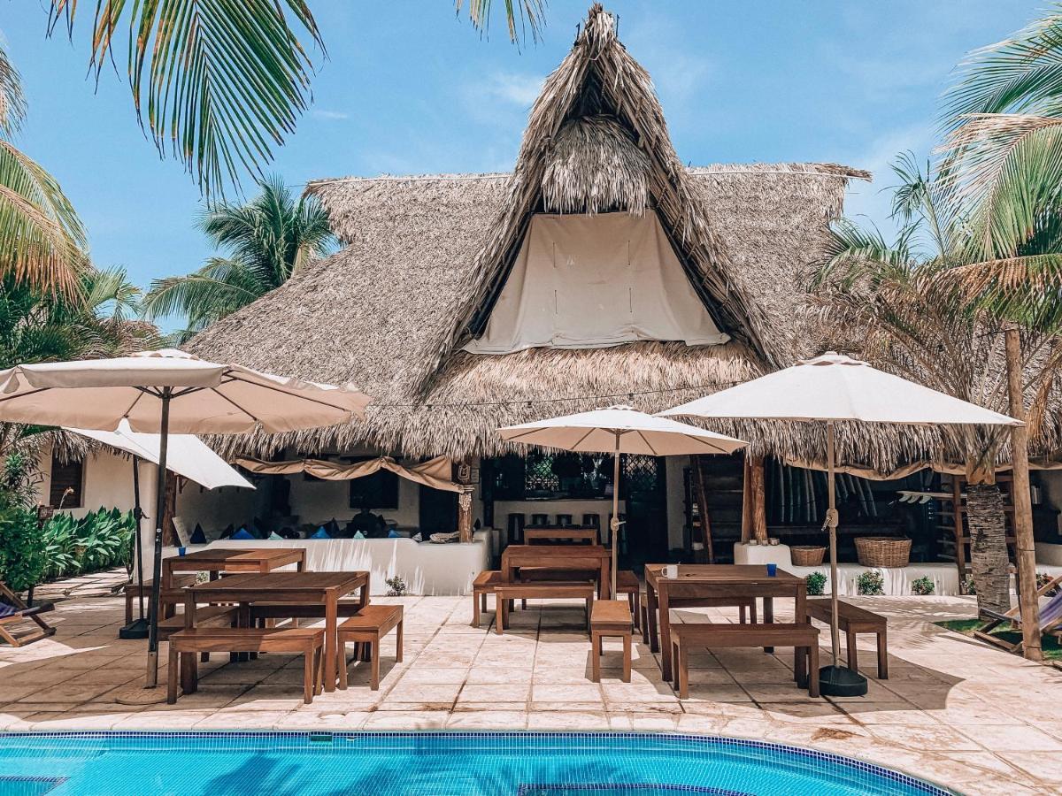 ホテル Paredon Surf House El Paredón Buena Vista エクステリア 写真