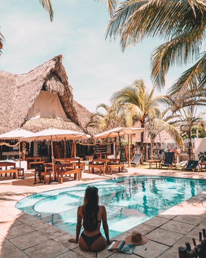 ホテル Paredon Surf House El Paredón Buena Vista エクステリア 写真