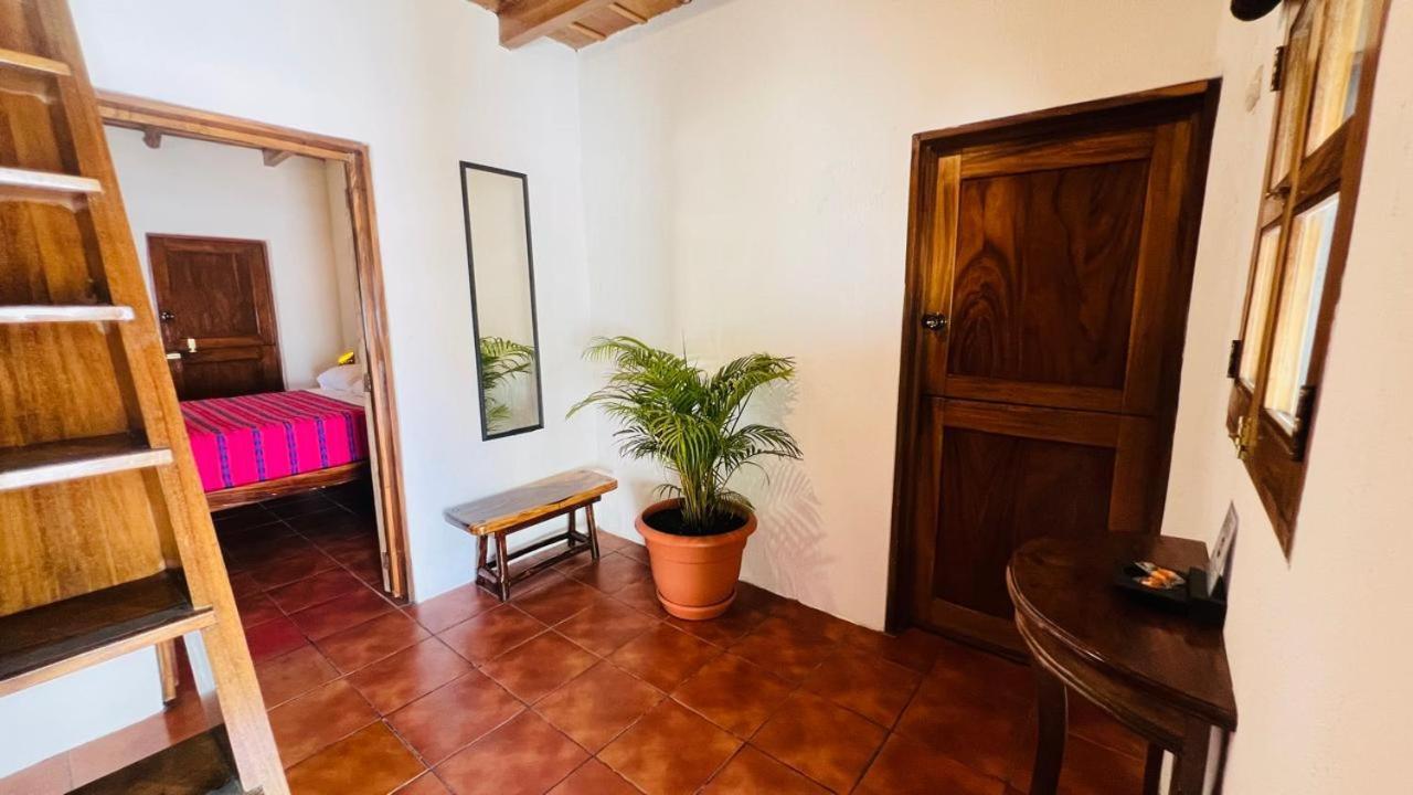 ホテル Paredon Surf House El Paredón Buena Vista エクステリア 写真