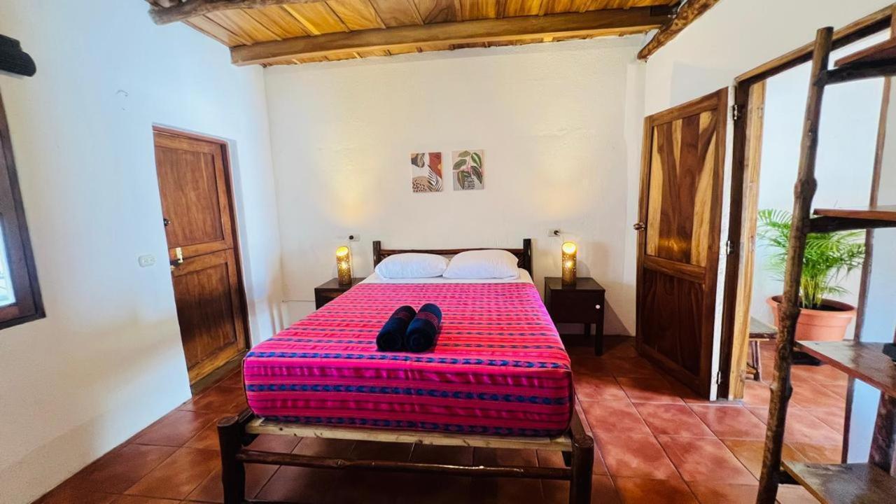 ホテル Paredon Surf House El Paredón Buena Vista エクステリア 写真