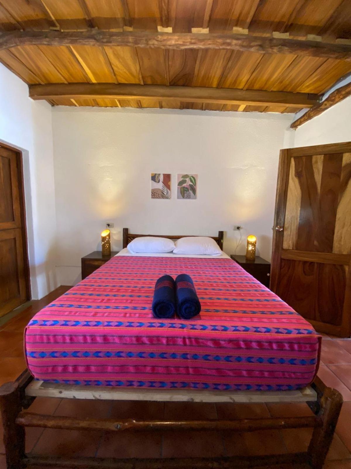 ホテル Paredon Surf House El Paredón Buena Vista エクステリア 写真